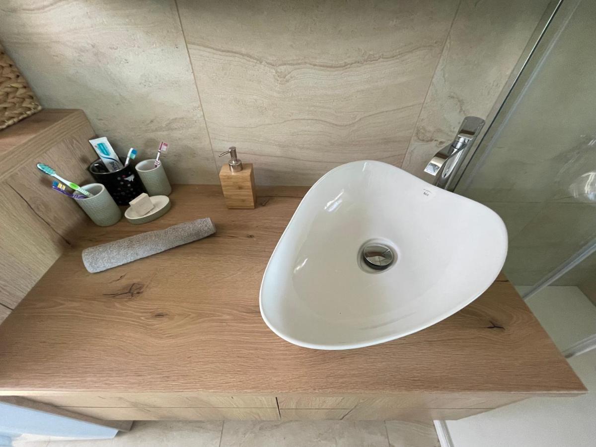 Fenyves Beach Apartman Delux Balatonfenyves Eksteriør bilde